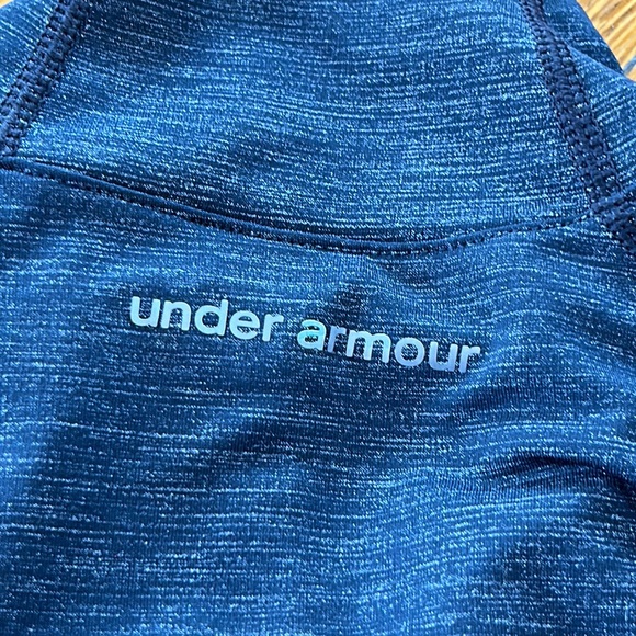 Under Armour  black/gray 3/4 zip pullover.  Thumb holes in cuffs.  Size Small. - Picture 8 of 10